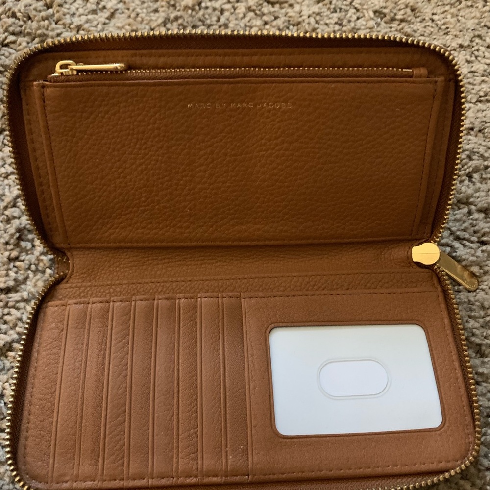 Marc By Marc Jacobs wallet - Picture 2 of 2
